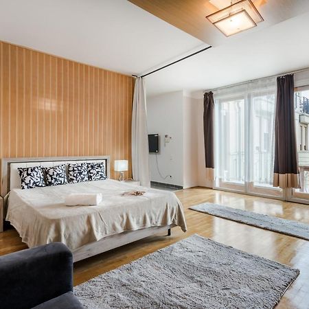 Bpr Timber Loft Home With Balcony Budapest Esterno foto