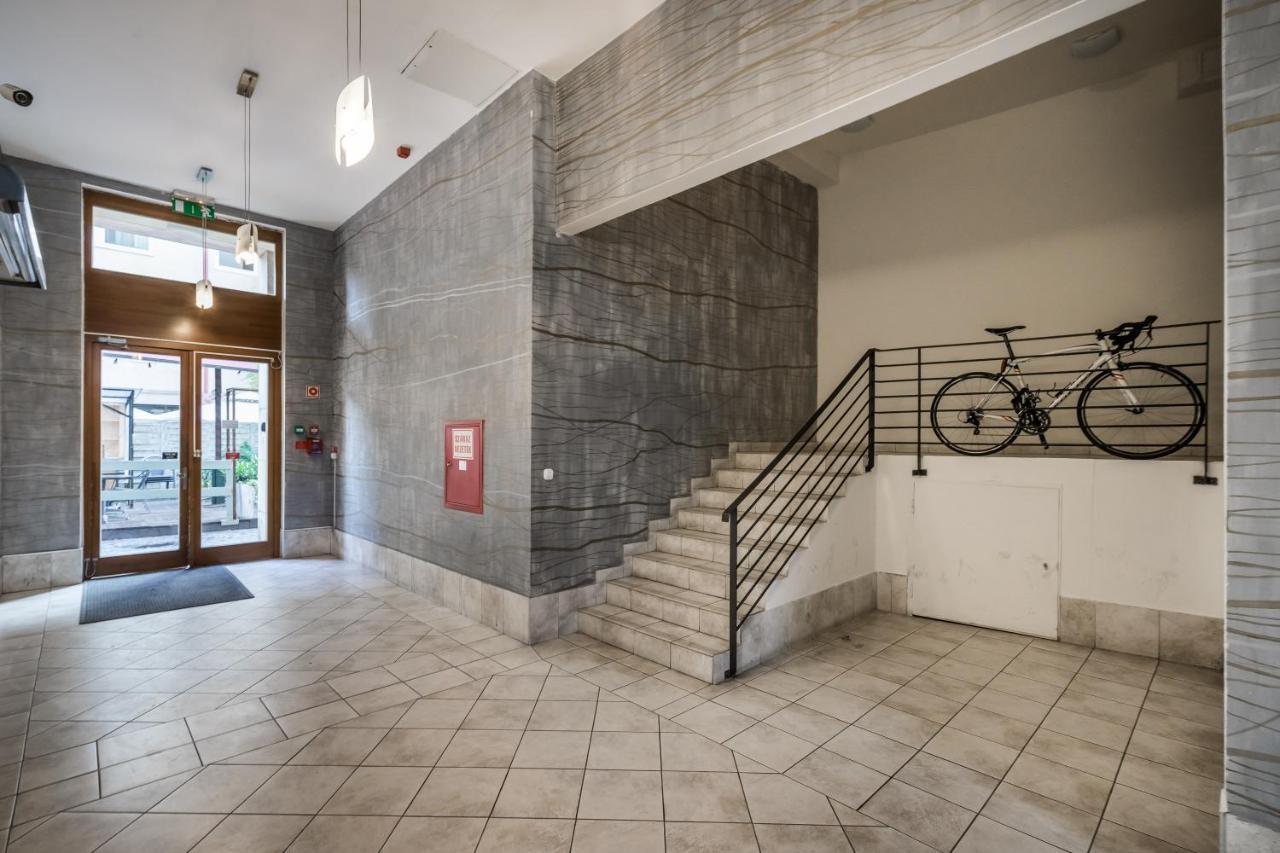 Bpr Timber Loft Home With Balcony Budapest Esterno foto
