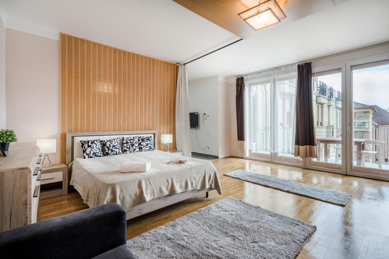Bpr Timber Loft Home With Balcony Budapest Esterno foto